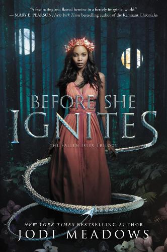 Before She Ignites - Fallen Isles 1 (Paperback)