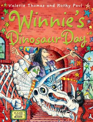 Winnie's Dinosaur Day (Paperback)