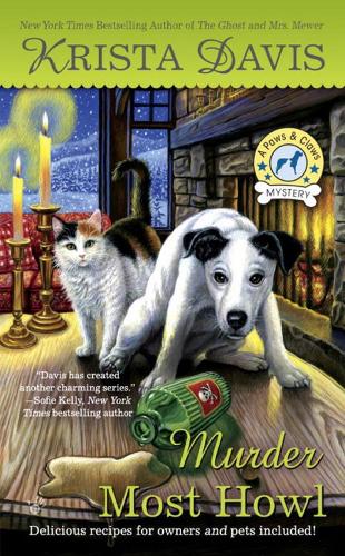 Murder Most Howl: A Paws and Claws Mystery (Paperback)