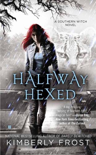 Halfway Hexed: A Southern Witch Novel (Paperback)