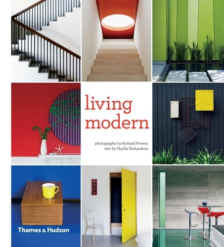 Living Modern: The Sourcebook of Contemporary Interiors (Hardback)