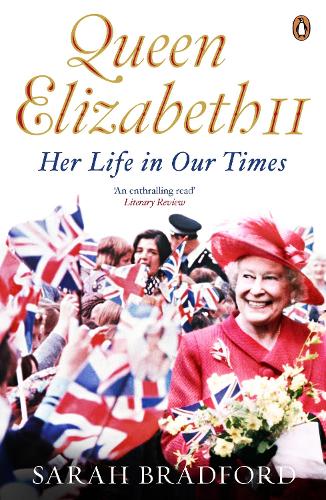 Queen Elizabeth II: Her Life in Our Times (Paperback)