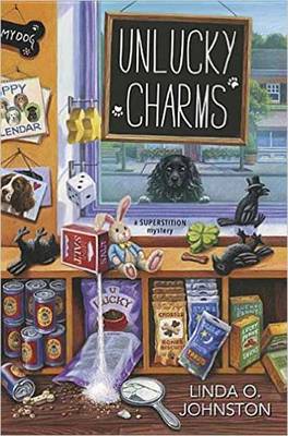 Unlucky Charms: A Superstition Mystery (Paperback)