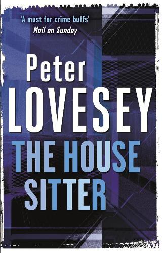 The House Sitter: 8 - Peter Diamond Mystery (Paperback)