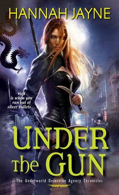 Under The Gun (Paperback)