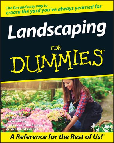 Landscaping For Dummies (Paperback)