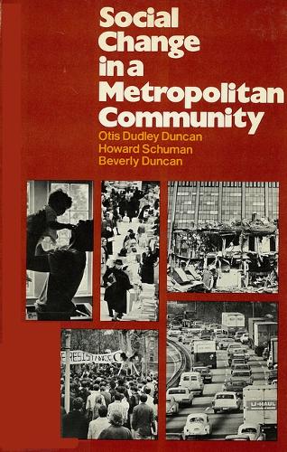 Social Change in a Metropolitan Community (Paperback)