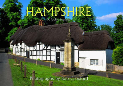 Hampshire - A Pocket Souvenir (Hardback)