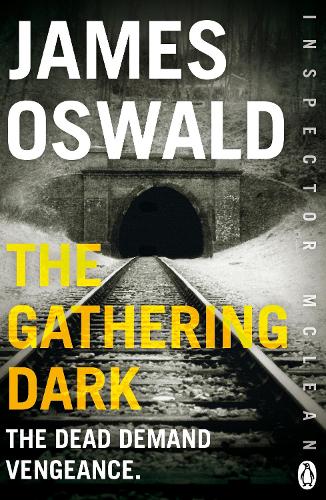 The Gathering Dark - Inspector McLean (Paperback)