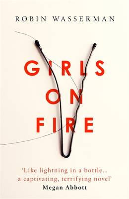 Girls on Fire (Hardback)