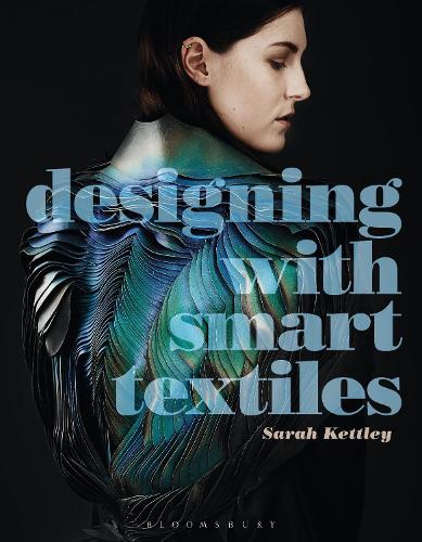 Designing with Smart Textiles - Required Reading Range (Paperback)