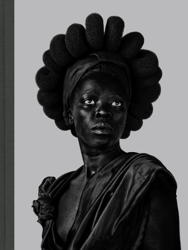 Zanele Muholi: Somnyama Ngonyama: Hail the Dark Lioness (Hardback)