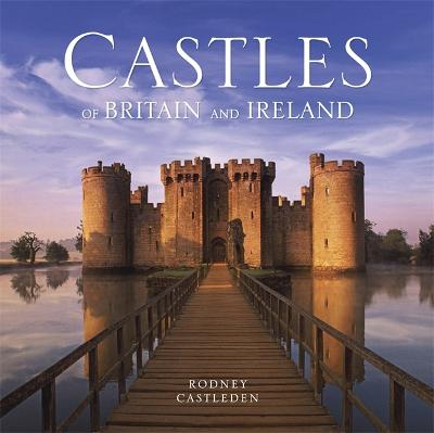 Castles of Britain and Ireland (Hardback)