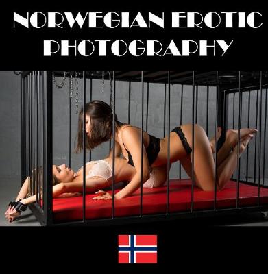 Erkak devordagi teshikdan sikni soradi