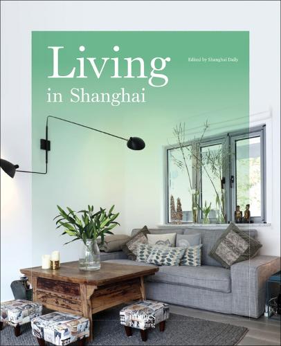 Living in Shanghai (Hardback)
