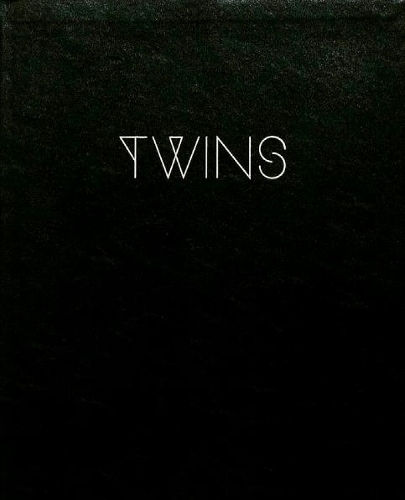 Twins (Hardback)