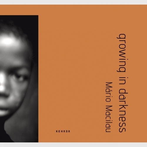 Growing In Darkness (Hardback)