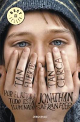 Tan Fuerte, Tan Cerca (Paperback)