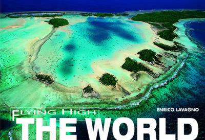 The World: Flying High (Hardback)