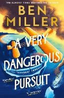 A Very Dangerous Pursuit (Hardback)