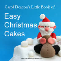 Carol Deacon's Little Book of Easy Christmas Cakes (Paperback)