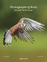 Photographing Birds: Art and Techniques (Paperback)