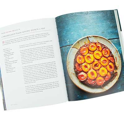 Together: Our Community Cookbook (Hardback)
