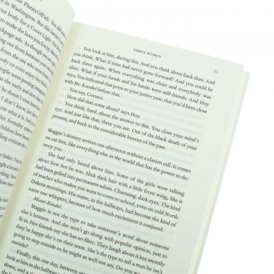 Three Women (Hardback)