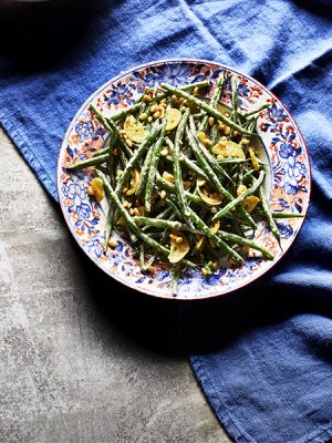 Simply: Easy everyday dishes from the bestselling author of Persiana - Signed Bookplates Edition (Hardback)