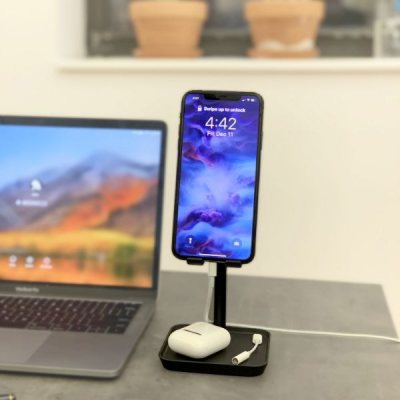 Mobile phone stand