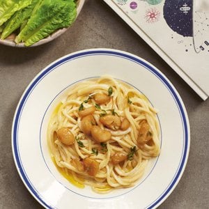 Home Food: Recipes from the founder of #CookForUkraine (Hardback)