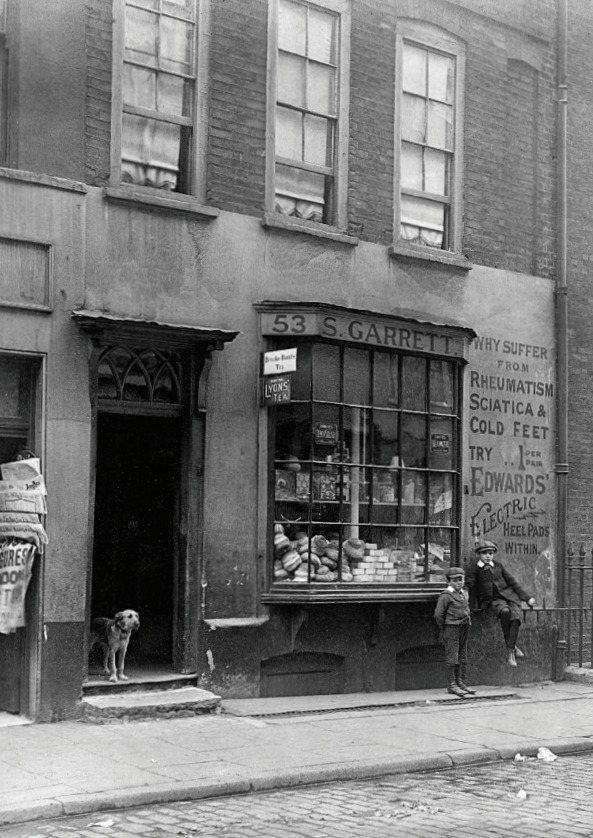 London by Philip Davies Waterstones