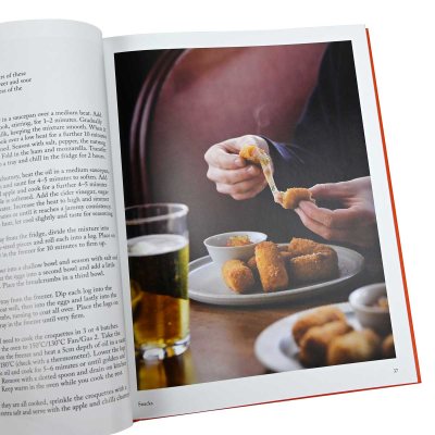 Pub Kitchen: The Ultimate Modern British Food Bible: THE SUNDAY TIMES BESTSELLER (Hardback)