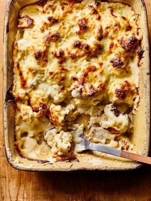 The Greatest Traybake Cookbook Ever (Hardback)